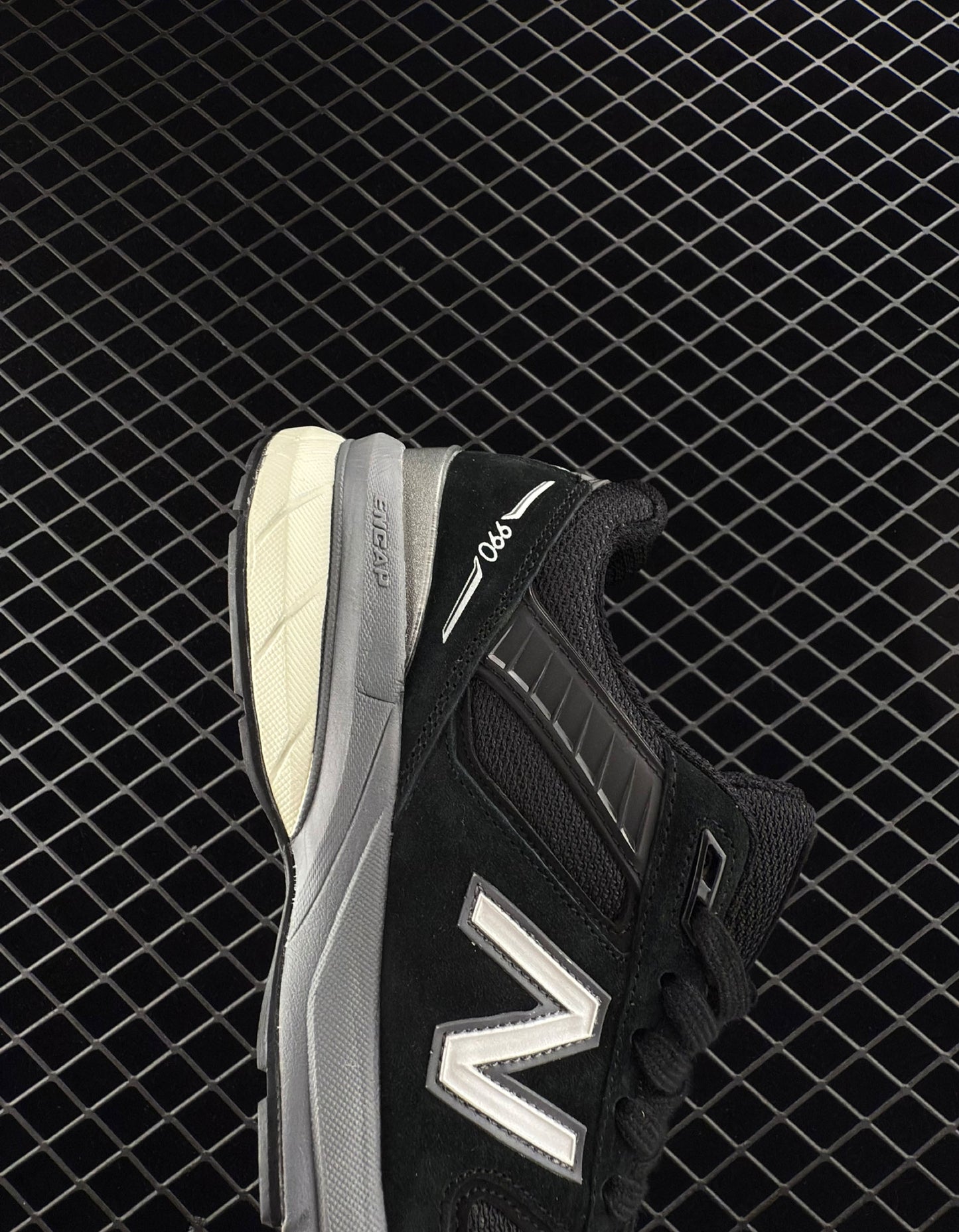 New Balance Classic Retro Black Sneakers