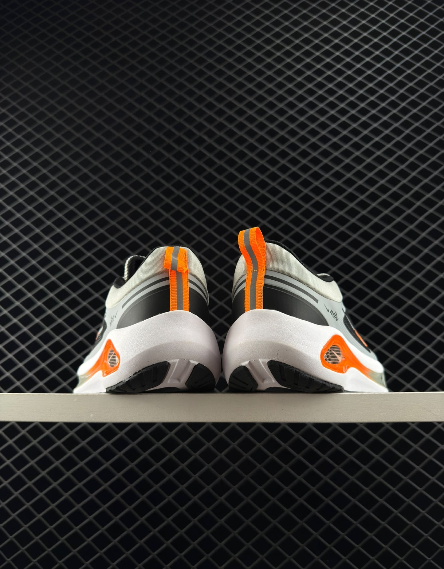 Nike Flywire Sneakers