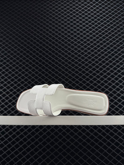 Hermes White Vacation Home Essentials Flat Slippers with Large Soles