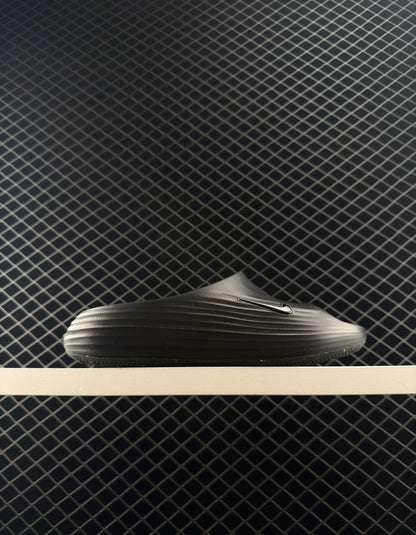 Nike Simple And Comfortable Hole Shoes