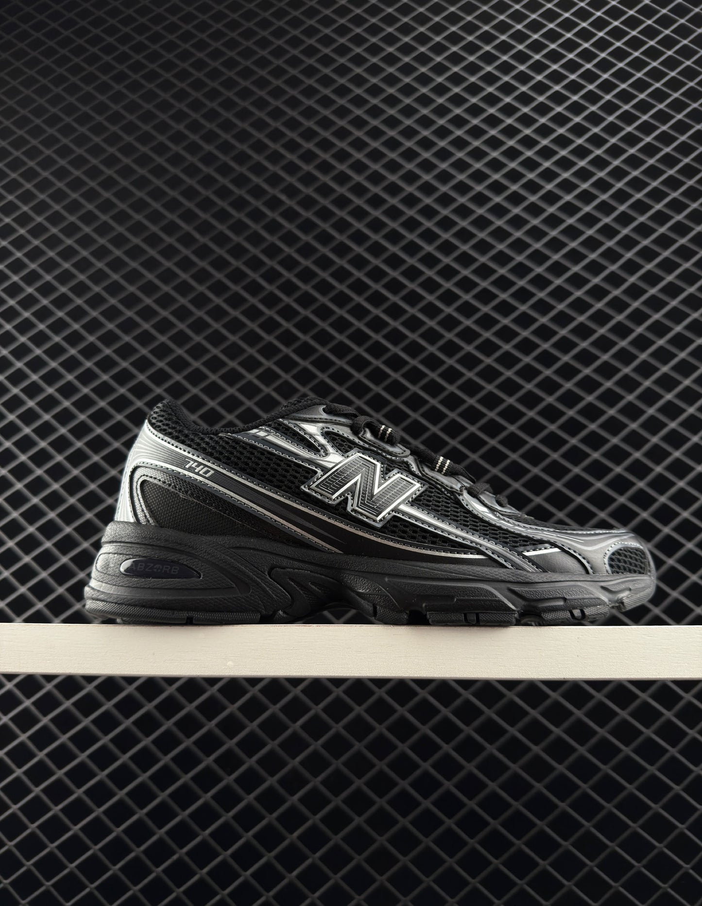 New Balance Retro Black Sneakers