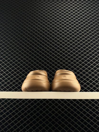 Balenciaga Pool Crocs Versatile Stylish Sandals