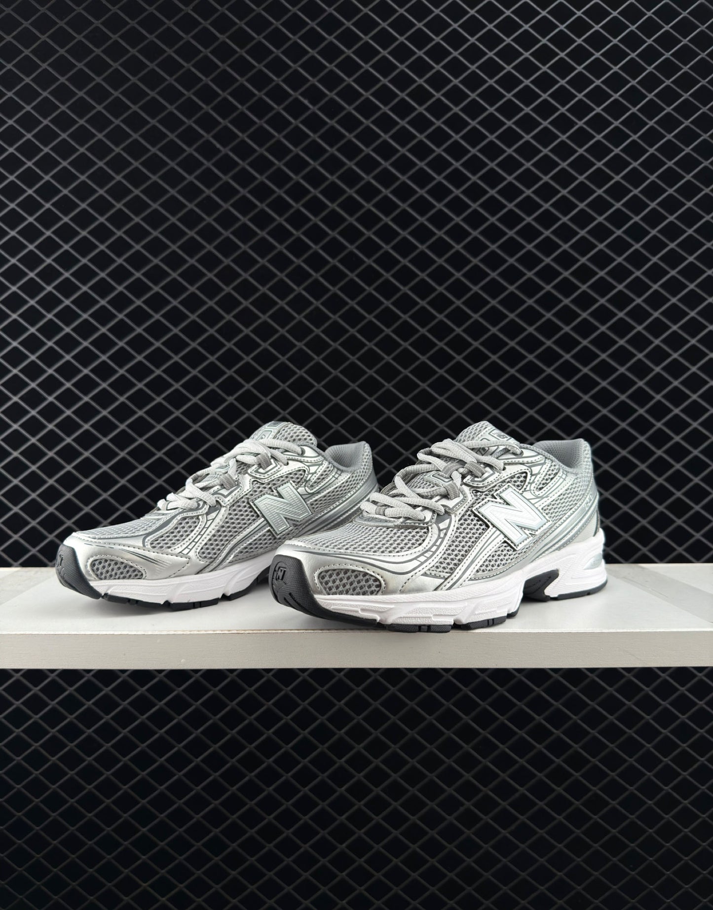 New Balance Trendy Breathable Retro Sneakers