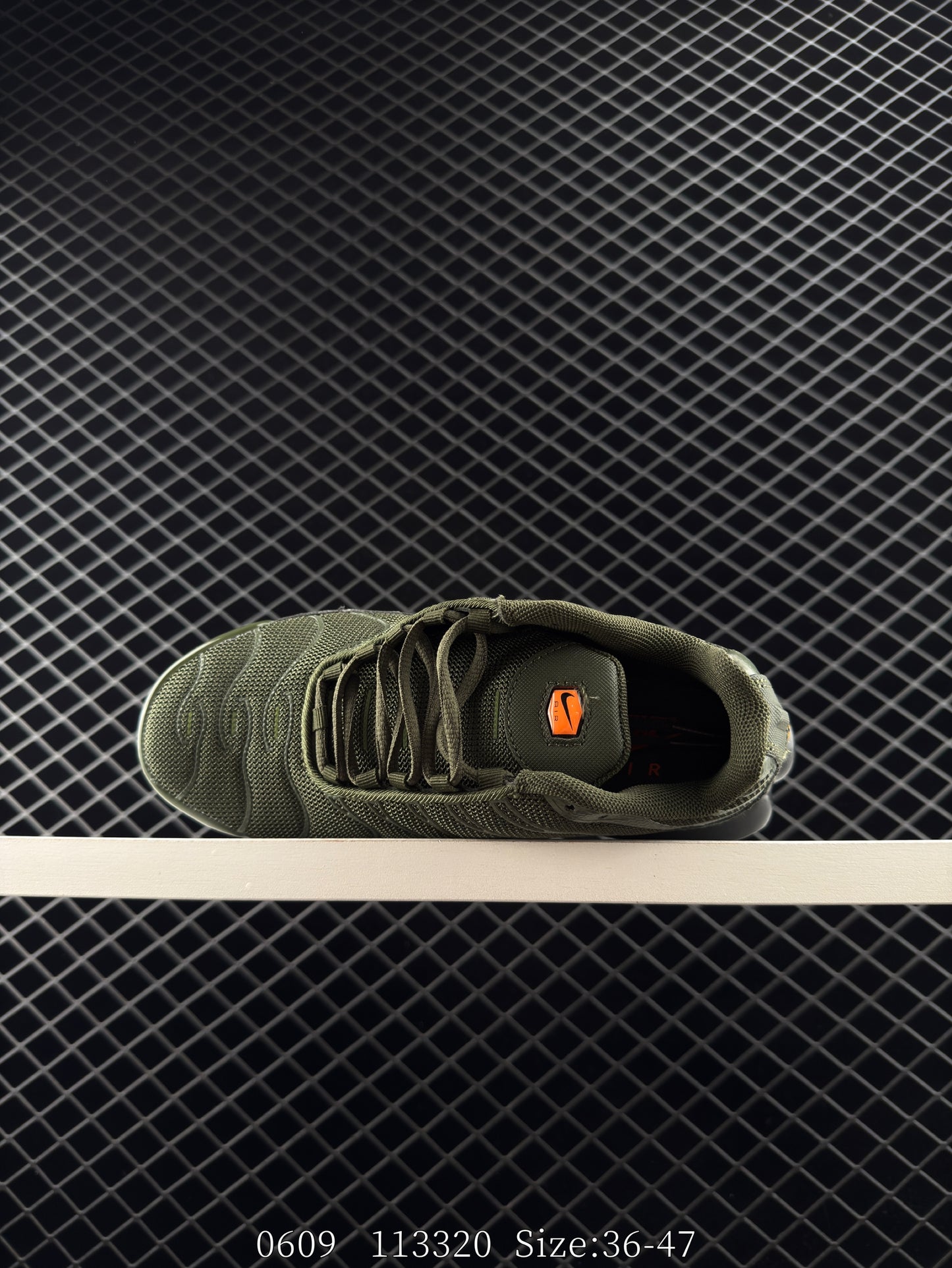 Nike Classic Color Sneakers