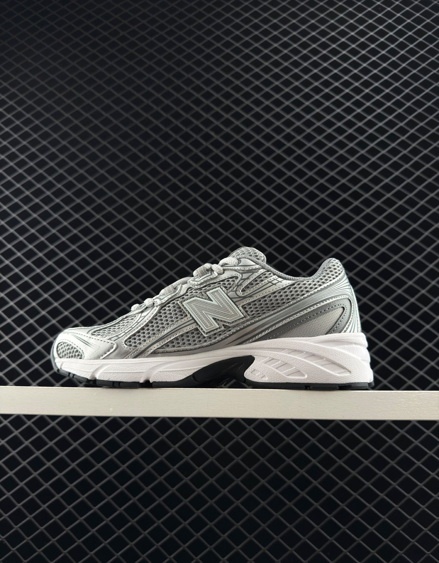 New Balance Trendy Breathable Retro Sneakers