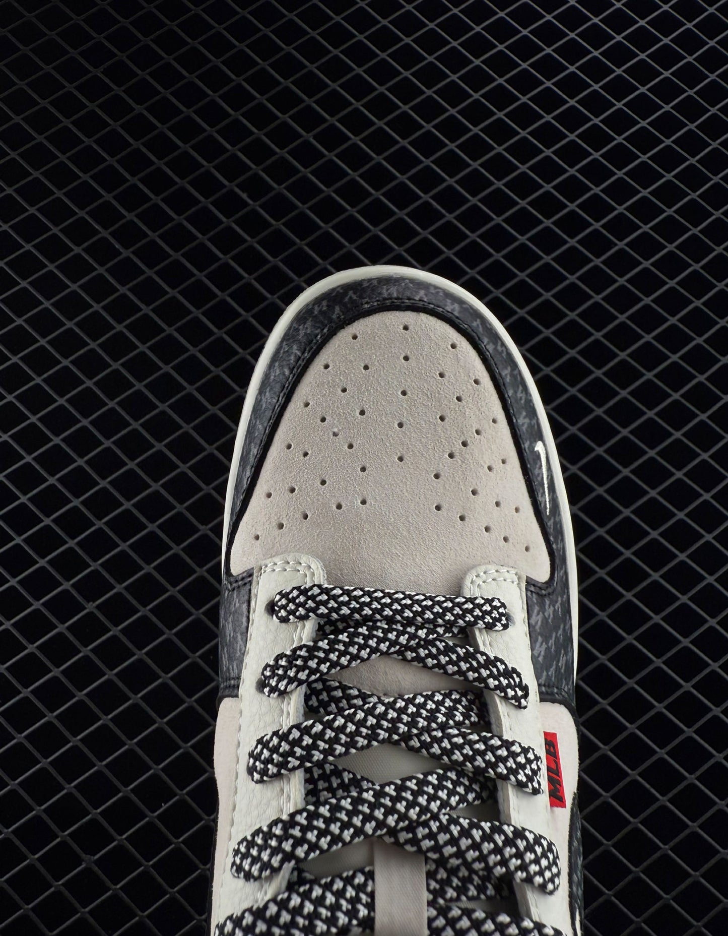 Nike SB Series Low-top Casual Sports Shoes