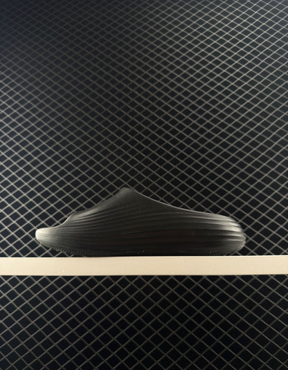 Nike Simple And Comfortable Hole Shoes