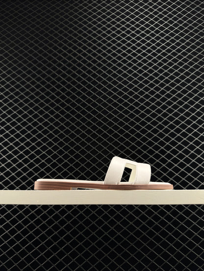 Hermes White Vacation Home Essentials Flat Slippers with Large Soles