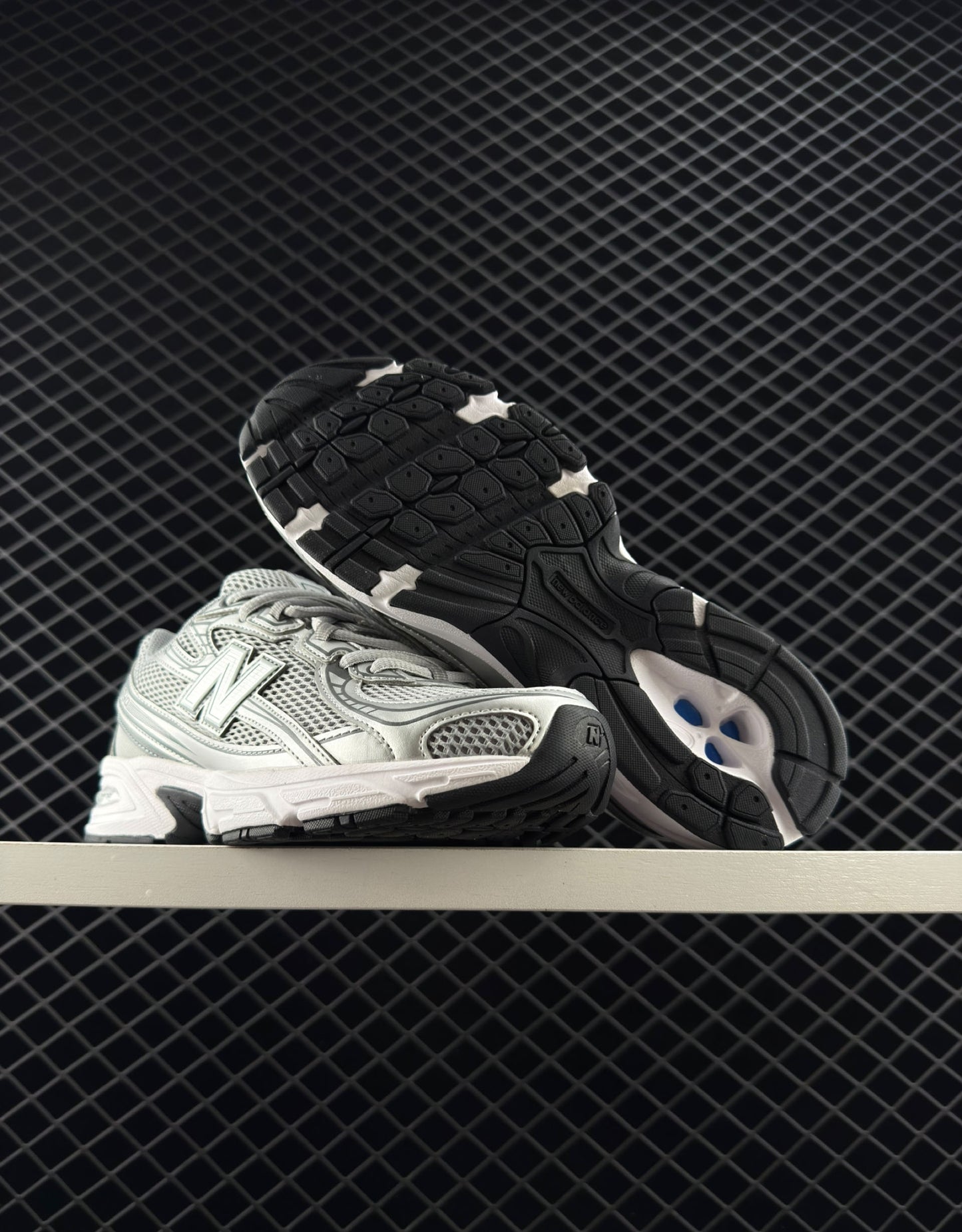 New Balance Trendy Breathable Retro Sneakers