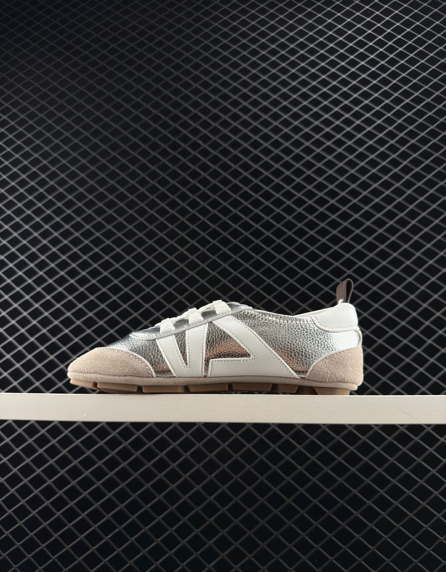 Louis Vuitton sheepskin round toe lace-up ballet style women's low-top casual shoes