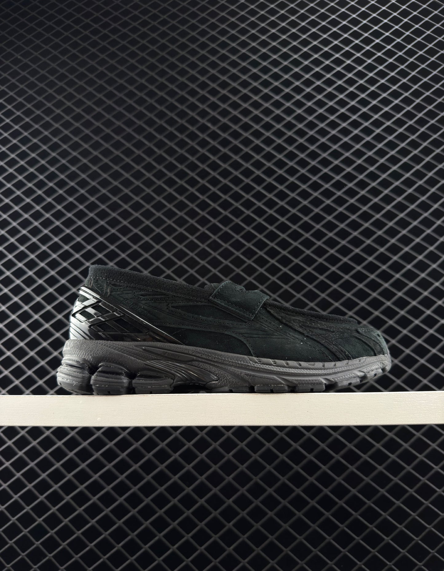 New Balance Dad Style All Black Casual Sneakers