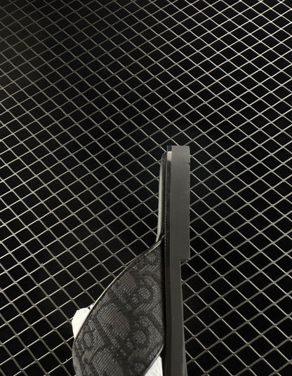 Dior Men's Cross-Bottom Slippers