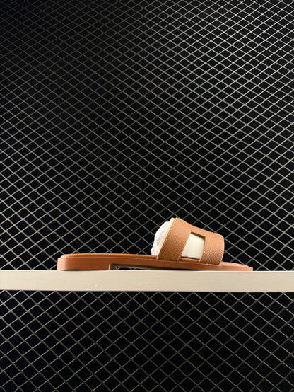 Hermes Vacation Home Essentials Flat Slippers with Large Soles