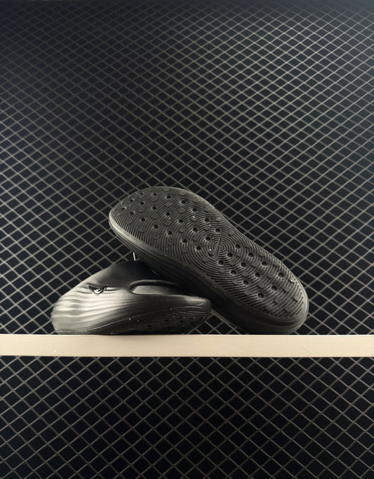 Nike Simple And Comfortable Hole Shoes