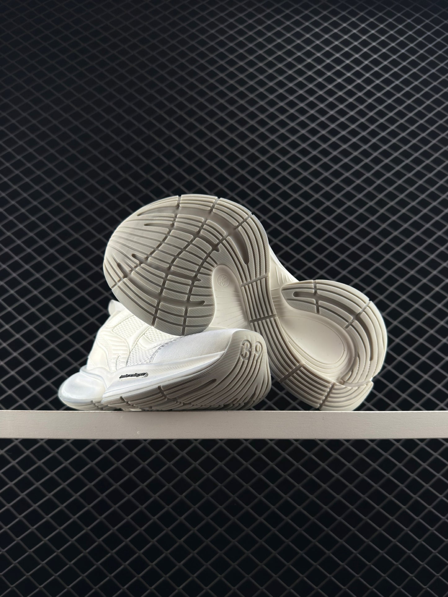 Balenciaga Balenciaga CIRCUIT Thick-Soled Mesh Clunky Sneakers Women's Shoes