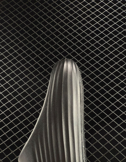 Nike Simple And Comfortable Hole Shoes